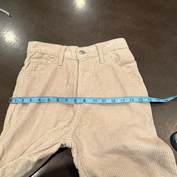 Levi's Women's Straight Leg Jeans in beige - Picture 14 of 16